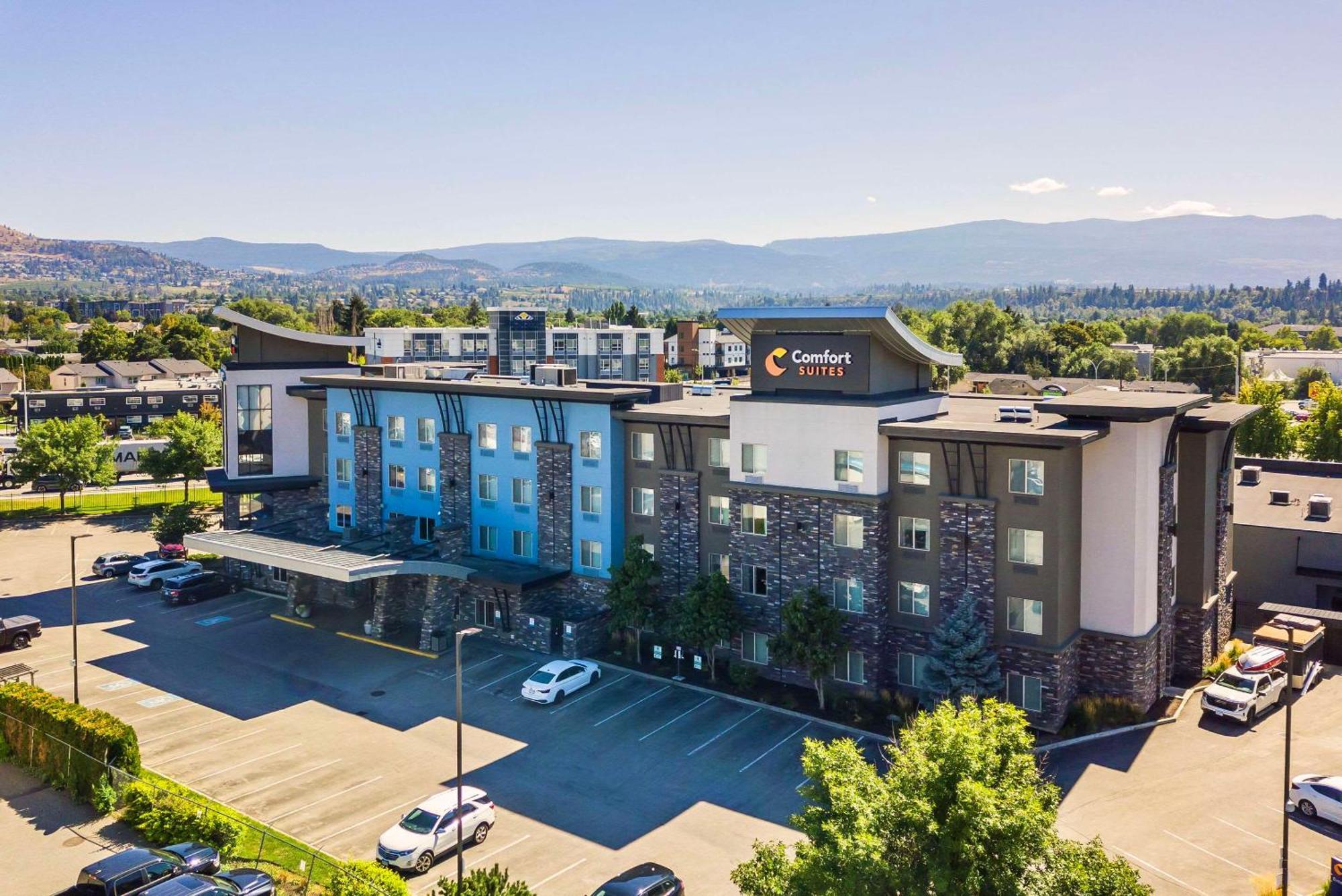 Comfort Suites Kelowna Exterior foto